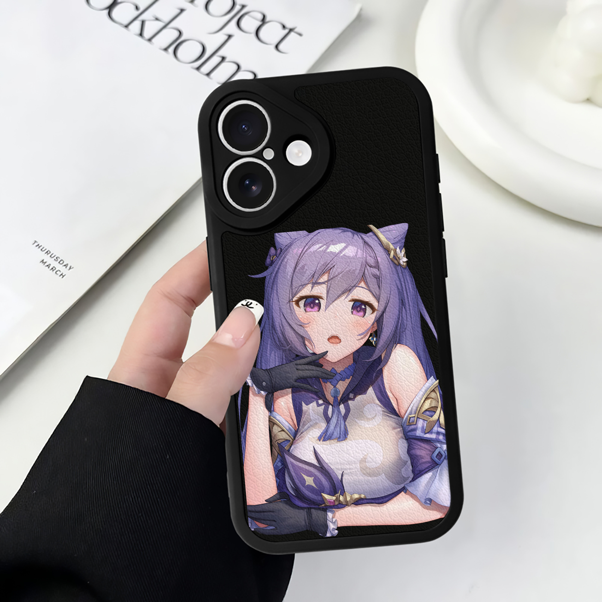 げんし神 刻晴 こくせい genshin Kokusei 【iPhone 16シリーズ対応】シリコンスマホケース（レザー調） 材質：シリコン